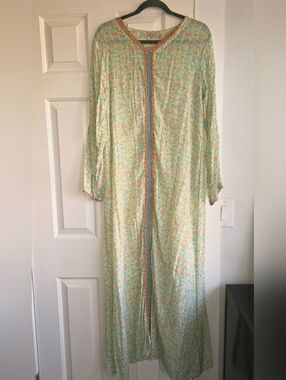 Kashkha Mint & Peach Embroidered Neck Kaftan